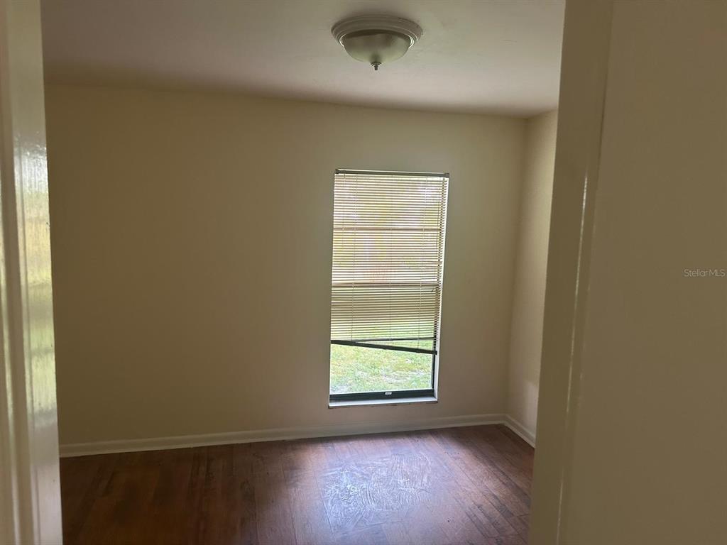 212 North Chestnut Road Lakeland, FL 33815 - Photo 7 of 15