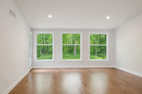 $4,000 | 3024 North Spurway Drive, Ann Arbor, MI 48105