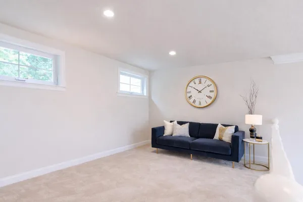 $4,000 | 3024 North Spurway Drive, Ann Arbor, MI 48105