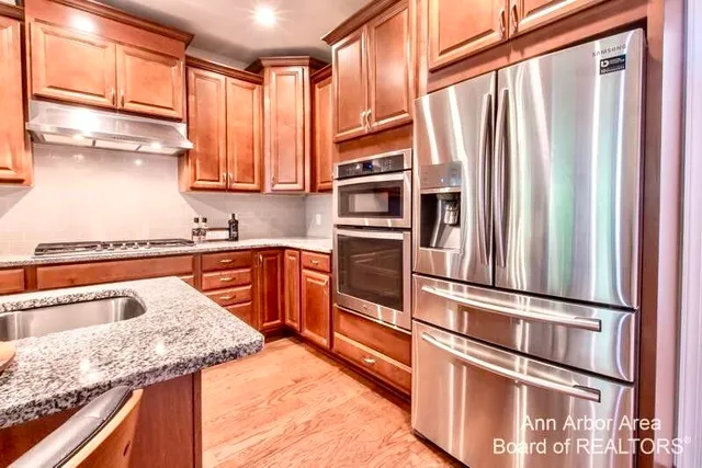 $4,100 | 3024 North Spurway Drive, Ann Arbor, MI 48105