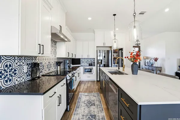 $699,000 | 827 County Road 2801 East, Mico, TX 78056