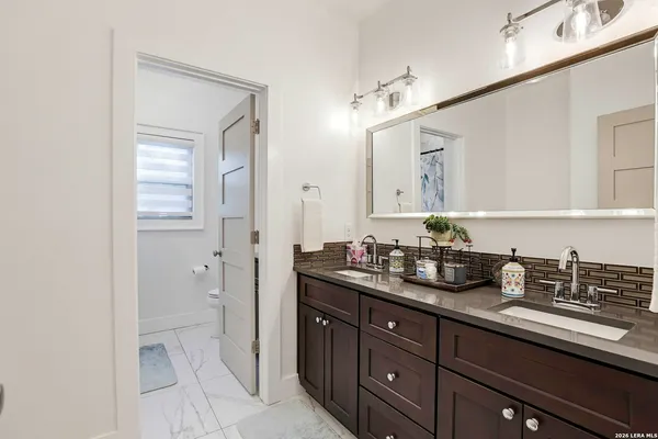 $699,000 | 827 County Road 2801 East, Mico, TX 78056