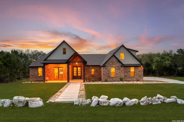 $699,000 | 827 County Road 2801 East, Mico, TX 78056