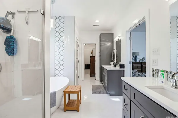 $699,000 | 827 County Road 2801 East, Mico, TX 78056