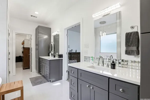 $699,000 | 827 County Road 2801 East, Mico, TX 78056