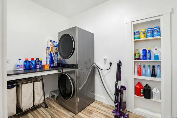 $699,000 | 827 County Road 2801 East, Mico, TX 78056