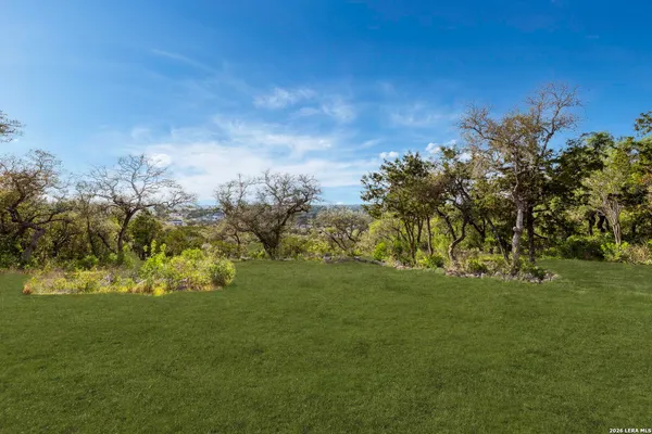 $699,000 | 827 County Road 2801 East, Mico, TX 78056