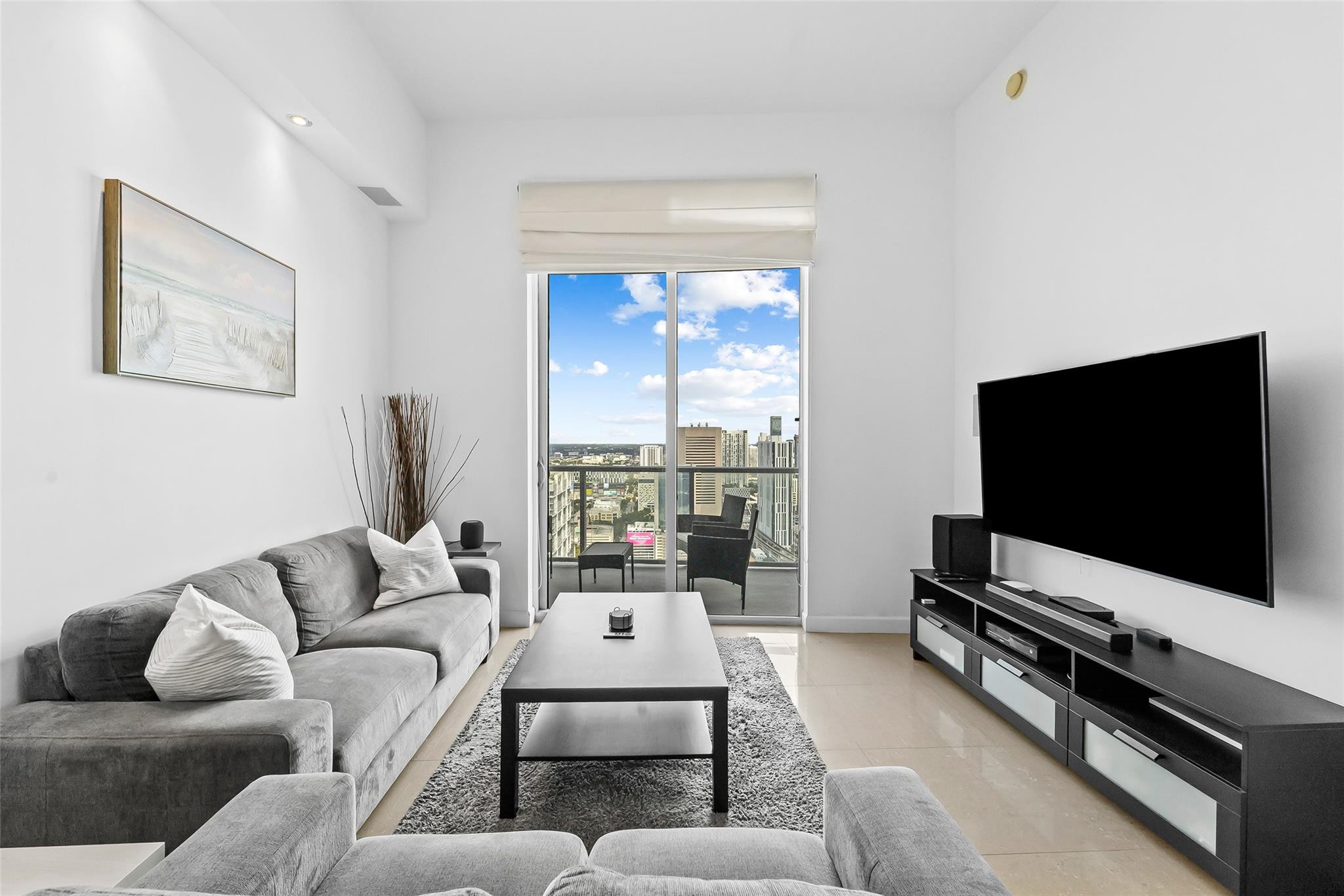 185 Southwest 7th Street, Unit 4403 Miami, FL 33130 - Photo 4 of 24 Photo 4