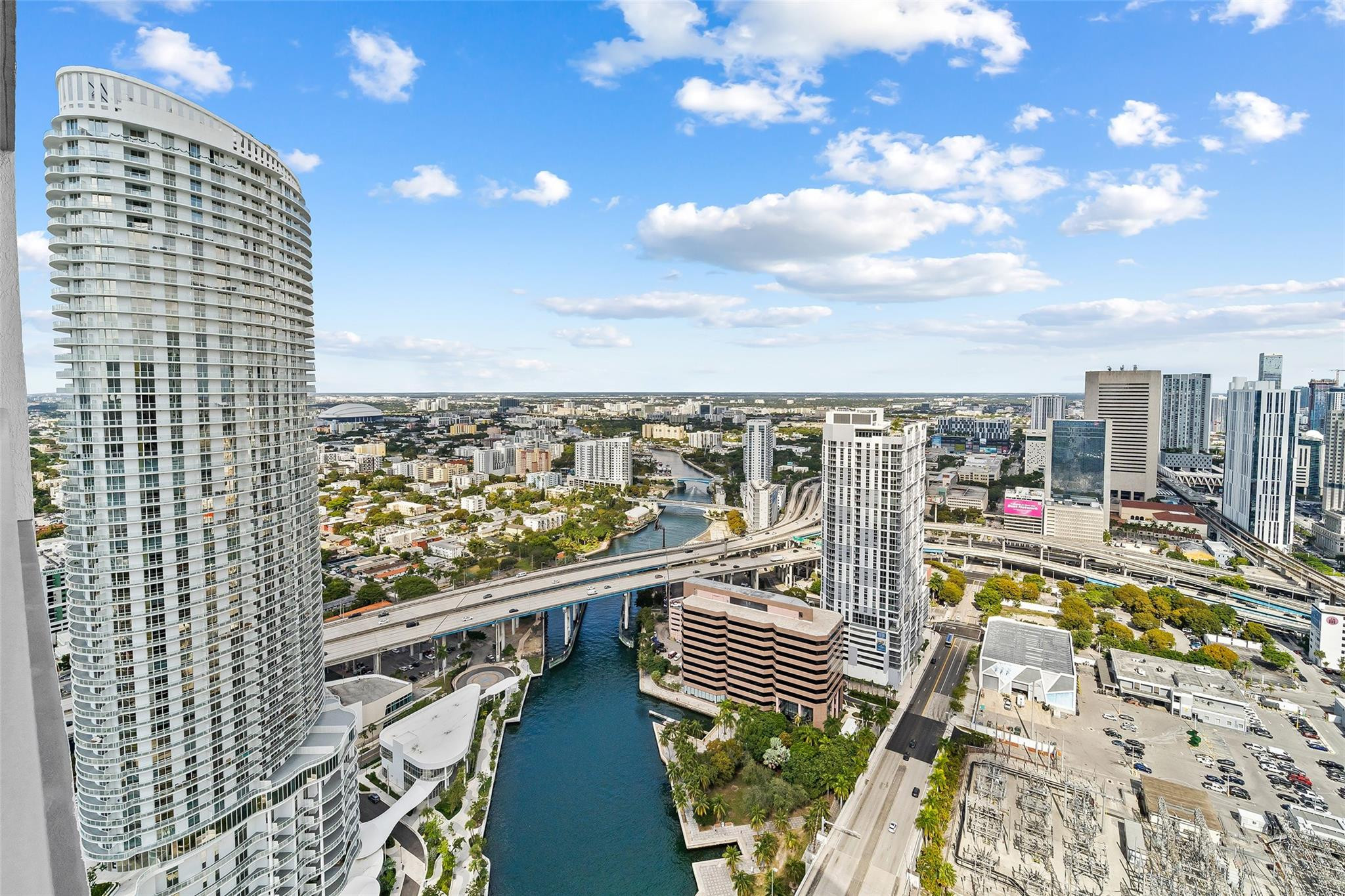 185 Southwest 7th Street, Unit 4403 Miami, FL 33130 - Photo 8 of 24 Photo 8