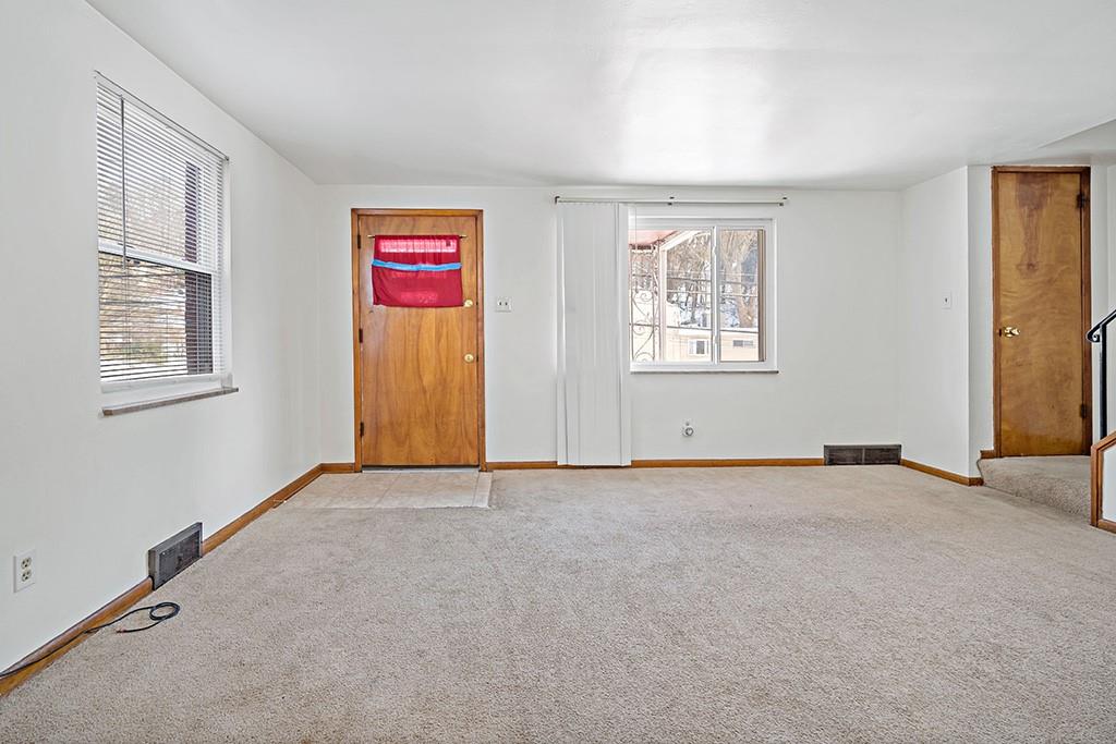 486-488 Long Road Pittsburgh, PA 15235 - Photo 3 of 22 Gallery Image 3