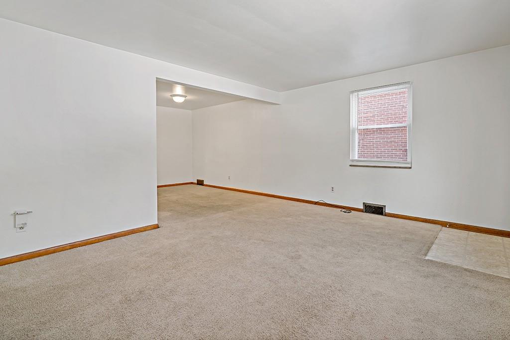 486-488 Long Road Pittsburgh, PA 15235 - Photo 6 of 22 Gallery Image 6
