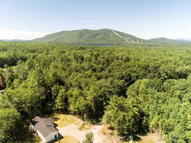 $439,000 | 31 Helena Way, Bridgton, ME 04009