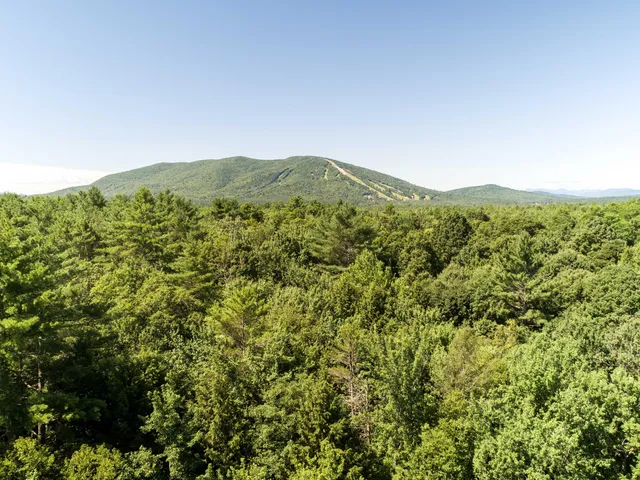 $439,000 | 31 Helena Way, Bridgton, ME 04009