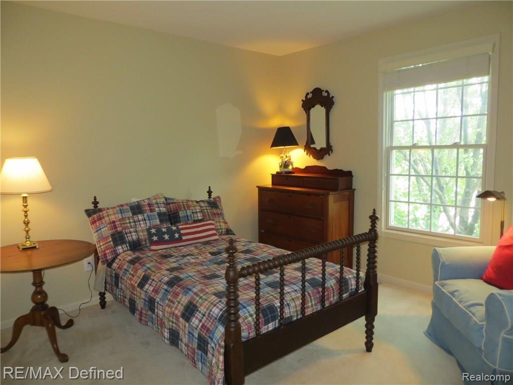 2013 Dunham Drive Rochester, MI 48306 - Photo 22 of 35