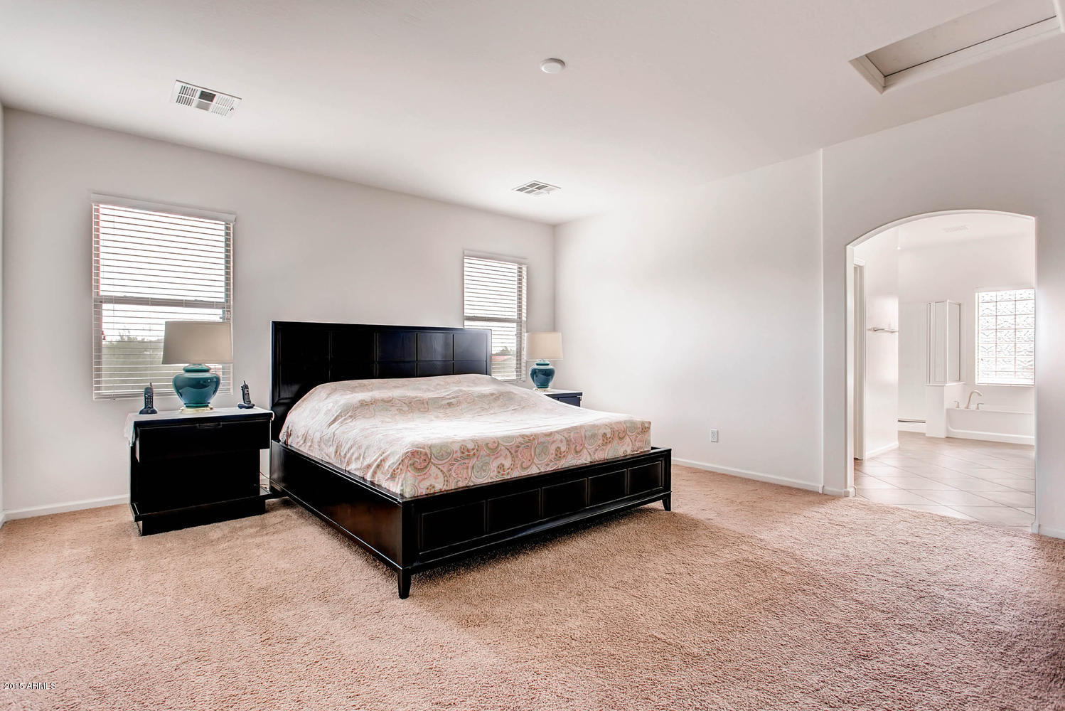 5403 West Red Bird Road Phoenix, AZ 85083 - Photo 14 of 32 5403 W Red Bird Rd Phoenix AZ-large-015-