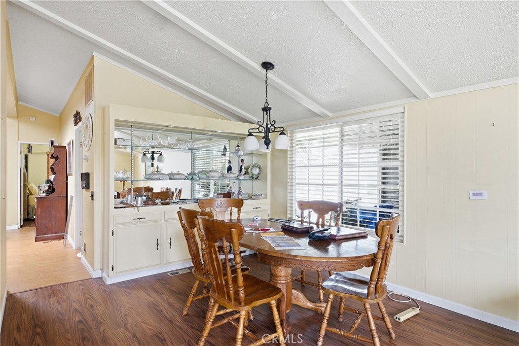 1675 Los Osos Valley Road, Unit 223 Los Osos, CA 93402 - Photo 9 of 32 Dining Area