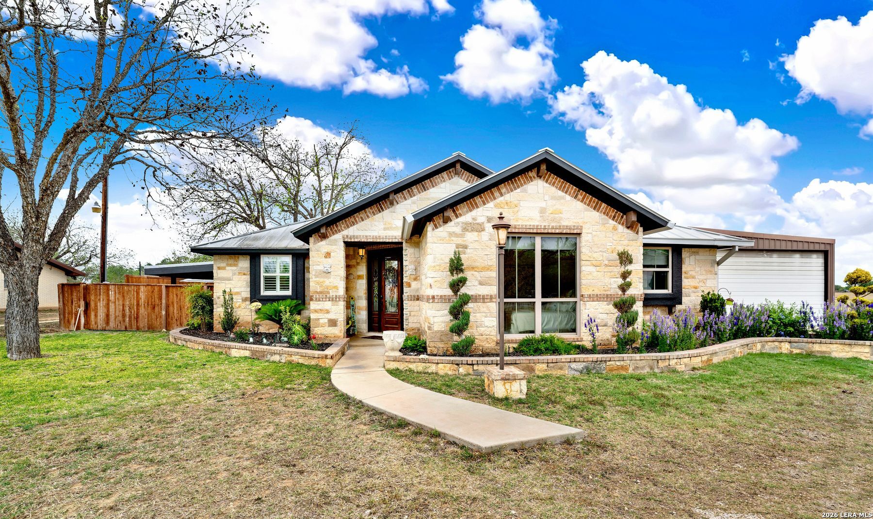 768 County Road 664 Devine, TX 78016 - Photo 1 of 53