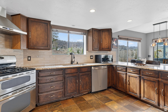 8730 Hidden Cove Road Park City, UT 84098 - Photo 5 of 36