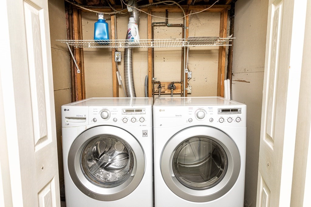113 Newbury Road Rowley, MA 01969 - Photo 20 of 26 a utility room with dryer and washer