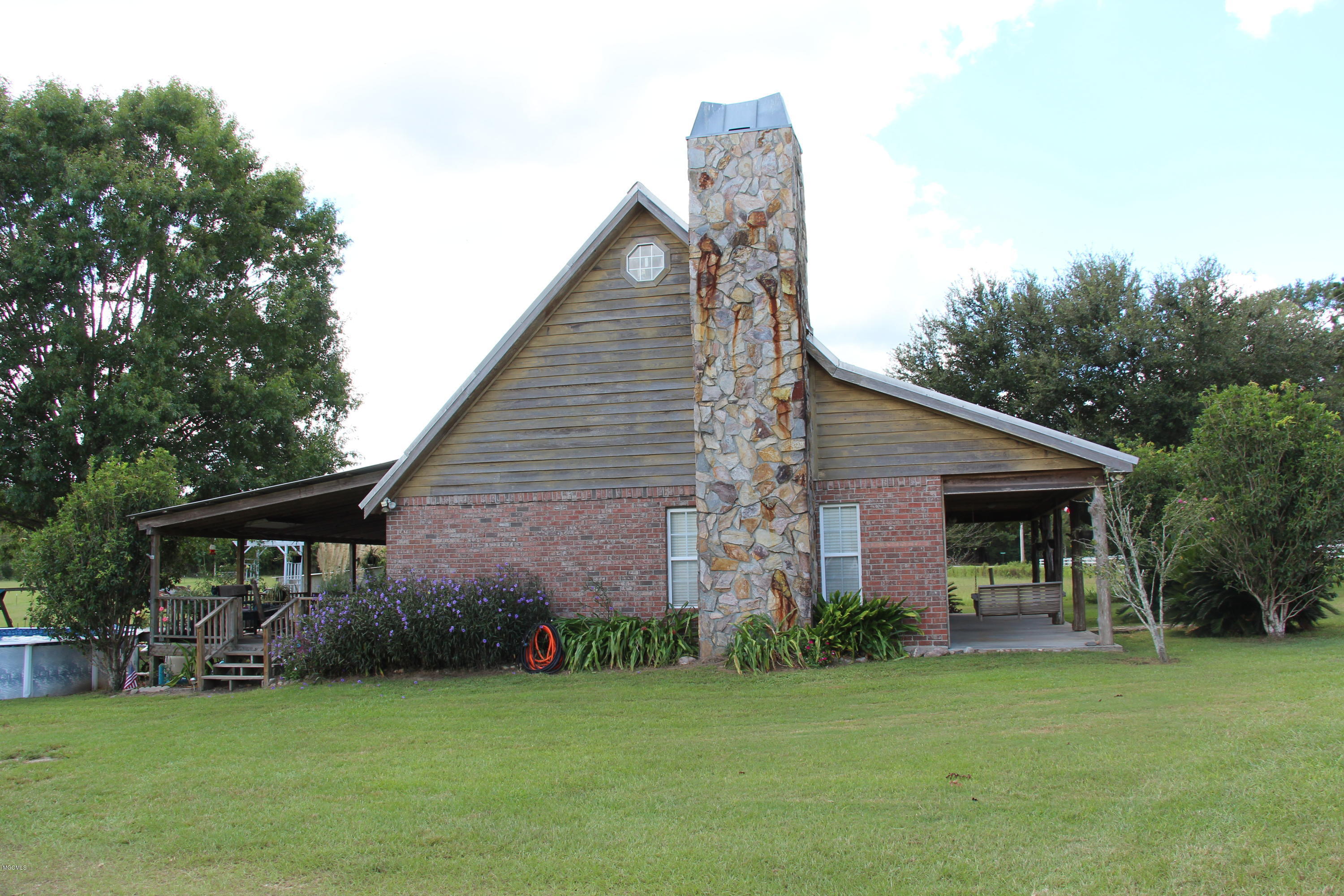 278 Restertown Road Poplarville, MS 39470 - Photo 5 of 22 IMG_3381