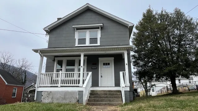 $1,525 | 1509 9th Street Southeast, Roanoke, VA 24013