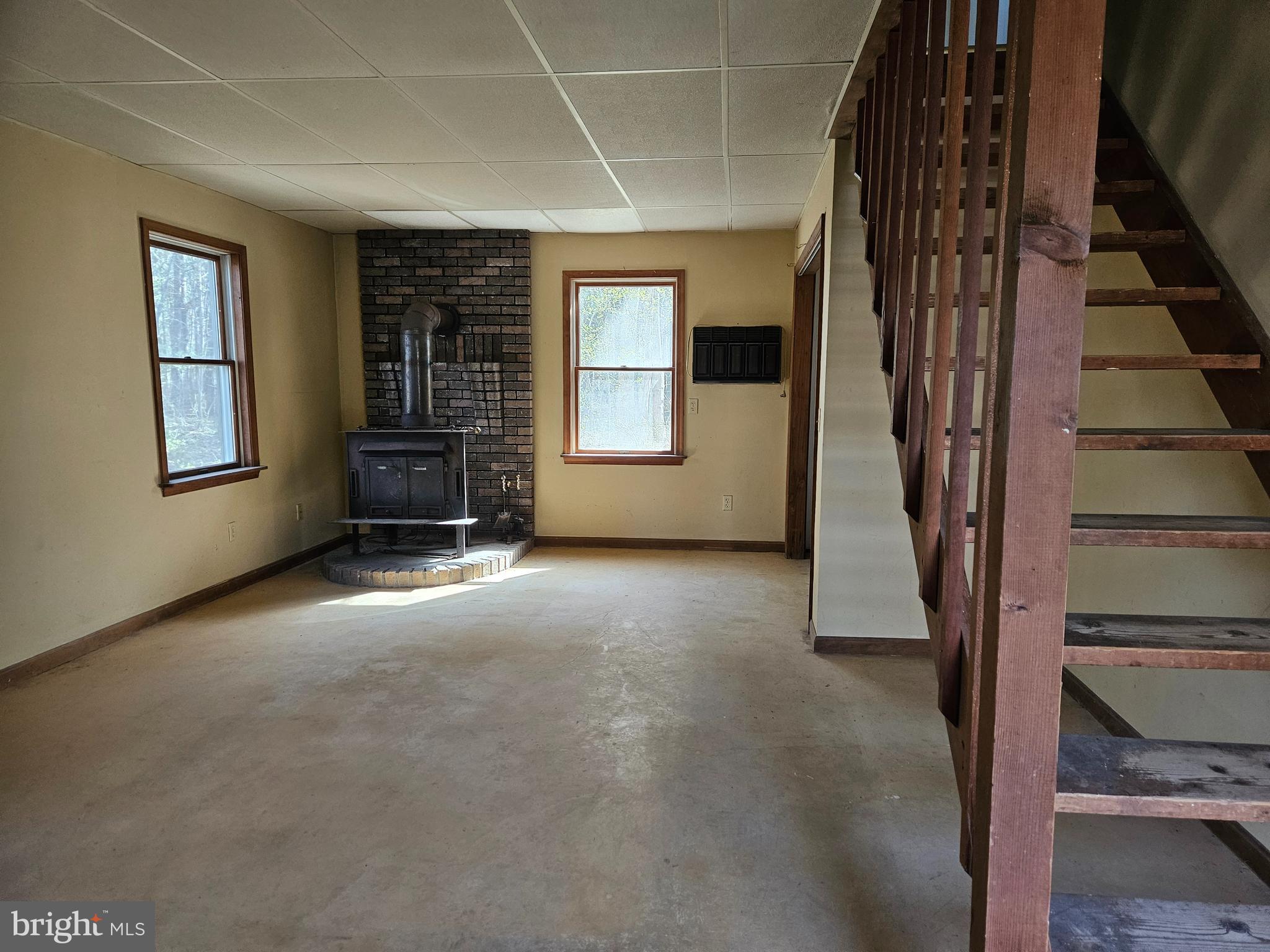 17420 West Hudson Pond Road Lincoln, DE 19960 - Photo 3 of 13 First floor Living area