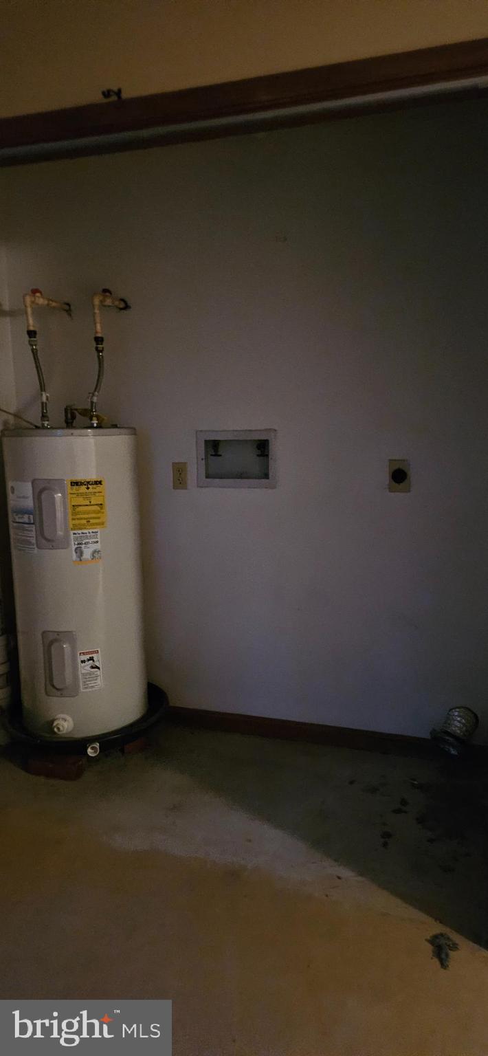 17420 West Hudson Pond Road Lincoln, DE 19960 - Photo 10 of 13 Utility area for W/D