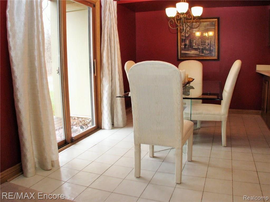 2387 Rochelle Park Drive Rochester Hills, MI 48309 - Photo 13 of 30