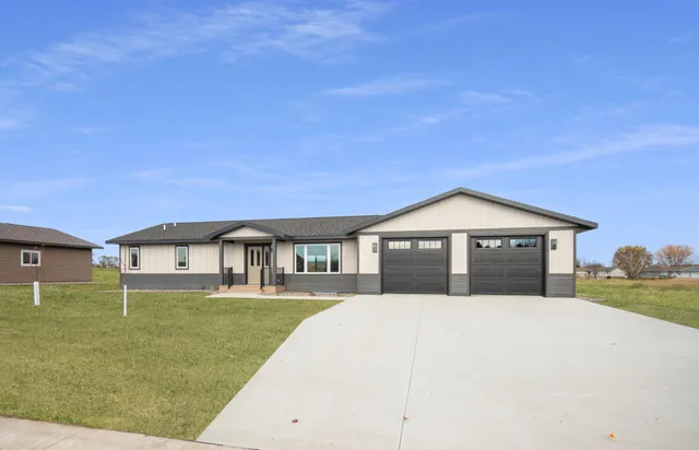 $442,000 | 346 Halfaday Drive, Sauk Centre, MN 56378