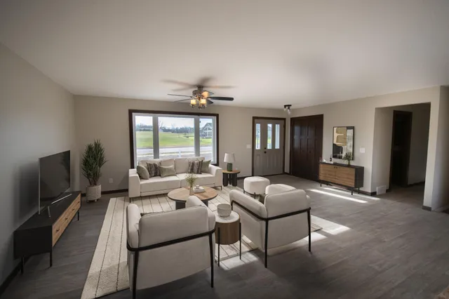 $442,000 | 346 Halfaday Drive, Sauk Centre, MN 56378