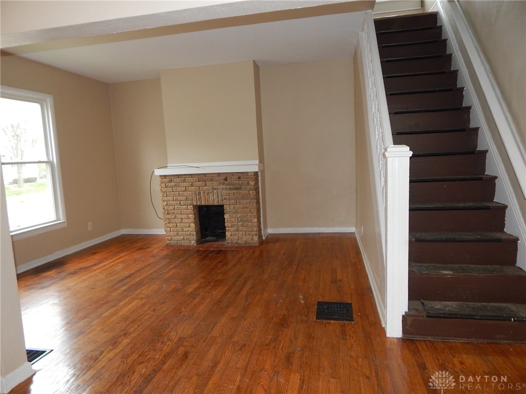 525 Dibert Avenue Springfield, OH 45506 - Photo 4 of 21