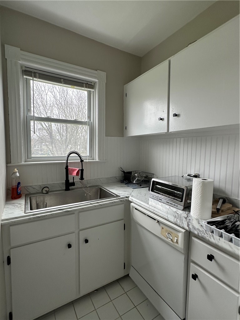 29 Prospect Street, Unit 3 Bristol, RI 02809 - Photo 7 of 11