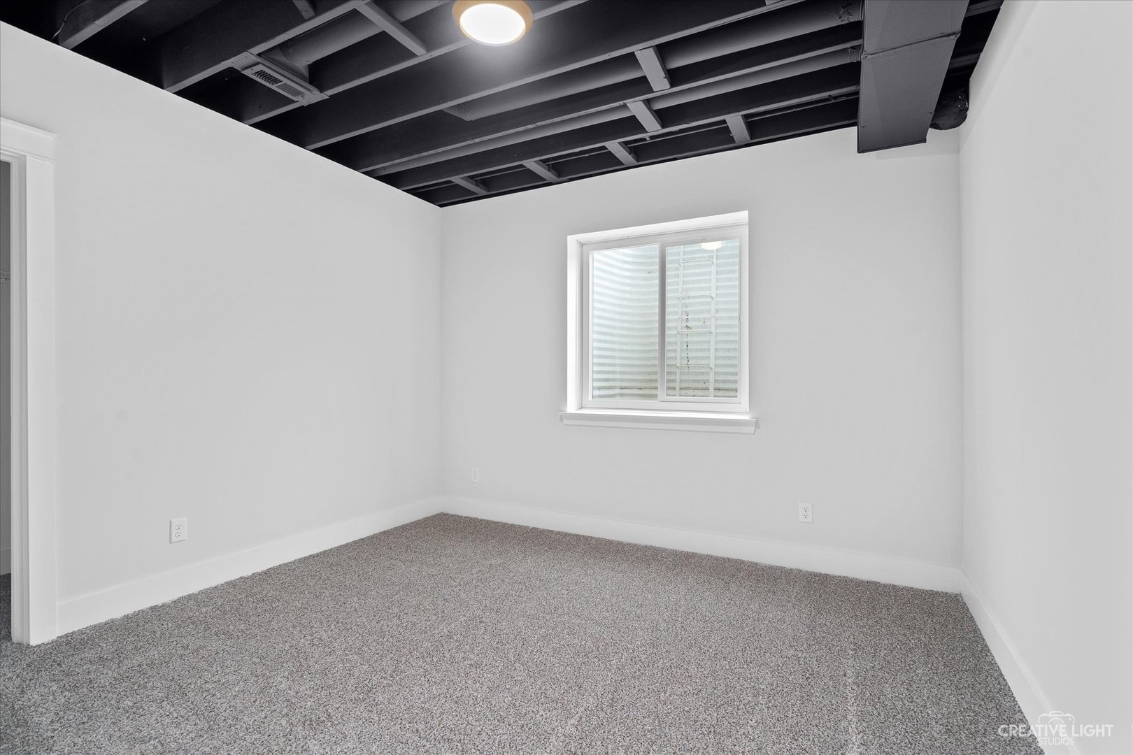 665 Ivan Drive Sycamore, IL 60178 - Photo 24 of 30 a view of an empty room