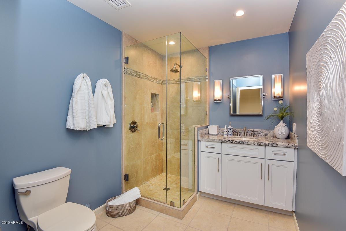 7416 North Tombstone Road Scottsdale, AZ 85258 - Photo 25 of 41 Hall Bath