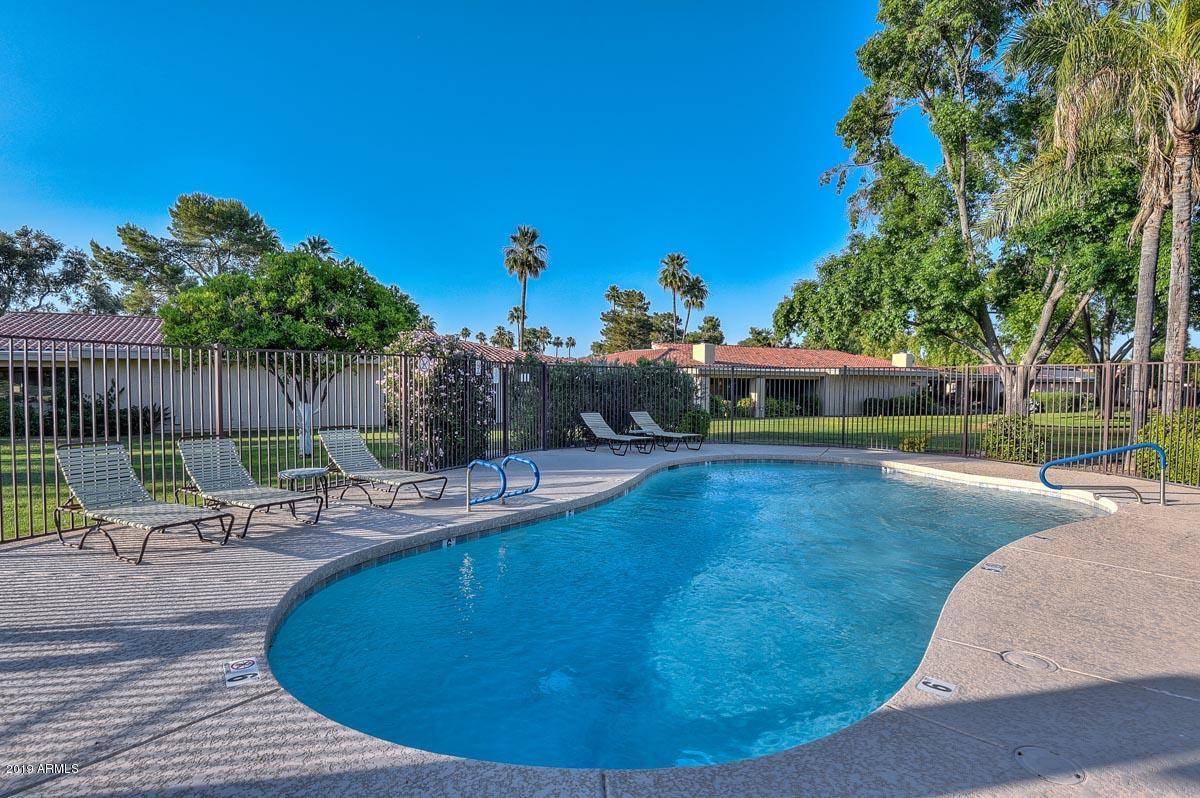 7416 North Tombstone Road Scottsdale, AZ 85258 - Photo 28 of 41 Community Pool