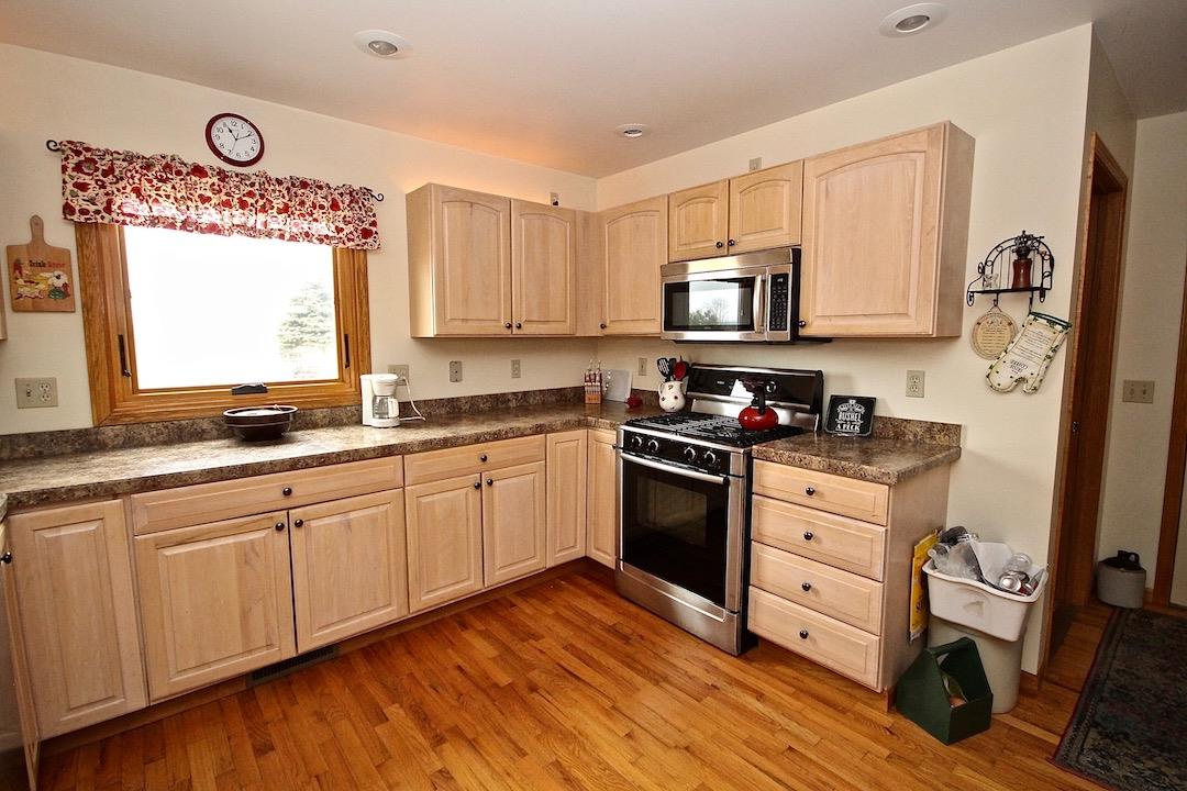 7770 South Meridian Road Mount Pleasant, MI 48858 - Photo 13 of 34 1855055-13.JPG