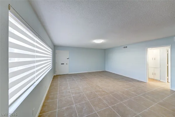 $1,195 | 1700 Rexford Drive, Unit 104, Las Vegas, NV 89104