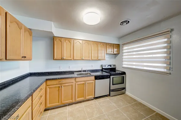 $1,195 | 1700 Rexford Drive, Unit 104, Las Vegas, NV 89104