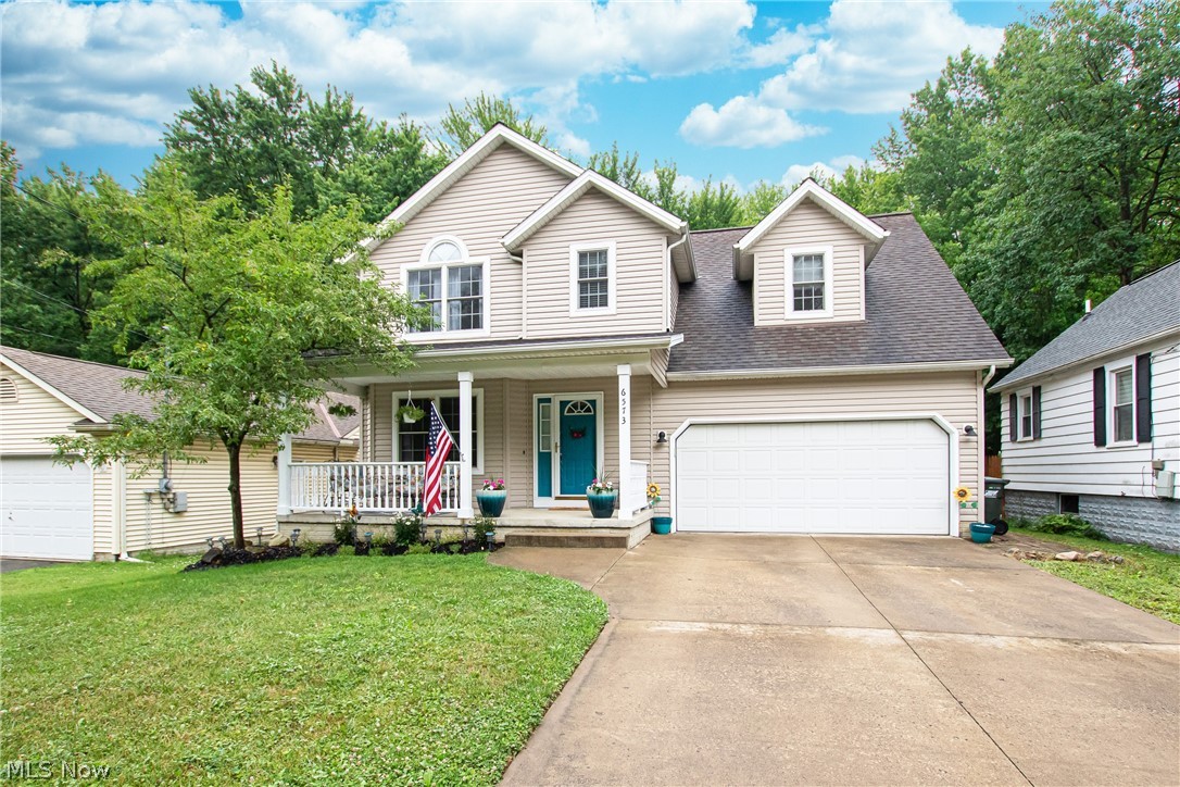 6573 Ridgeview Boulevard North Ridgeville, OH 44039 - Photo 1 of 33