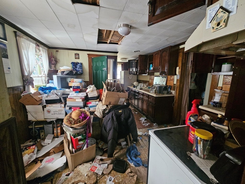 283 Wilbraham Road Springfield, MA 01109 - Photo 13 of 14