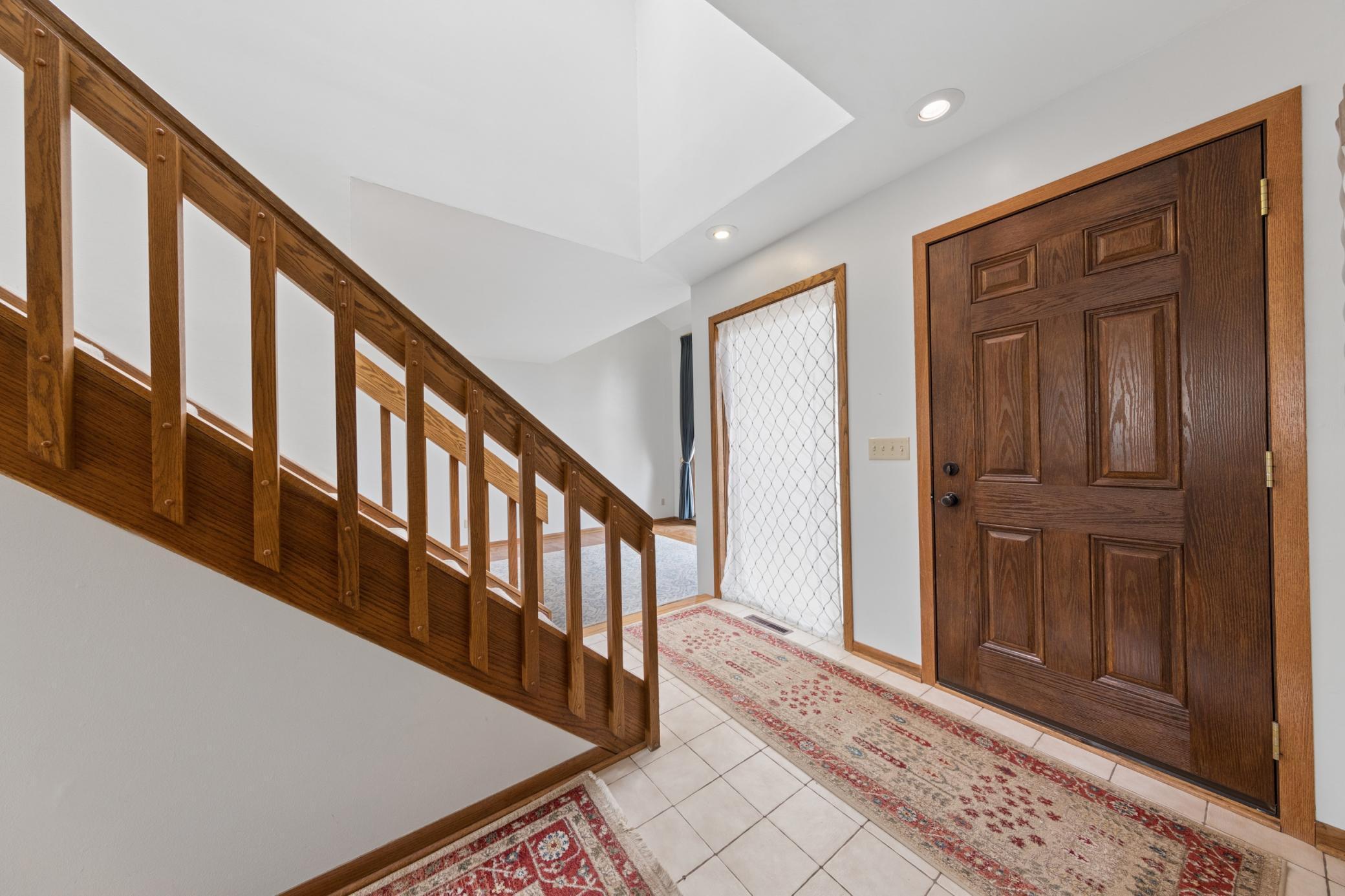 2248 James Street Eagan, MN 55122 - Photo 4 of 39