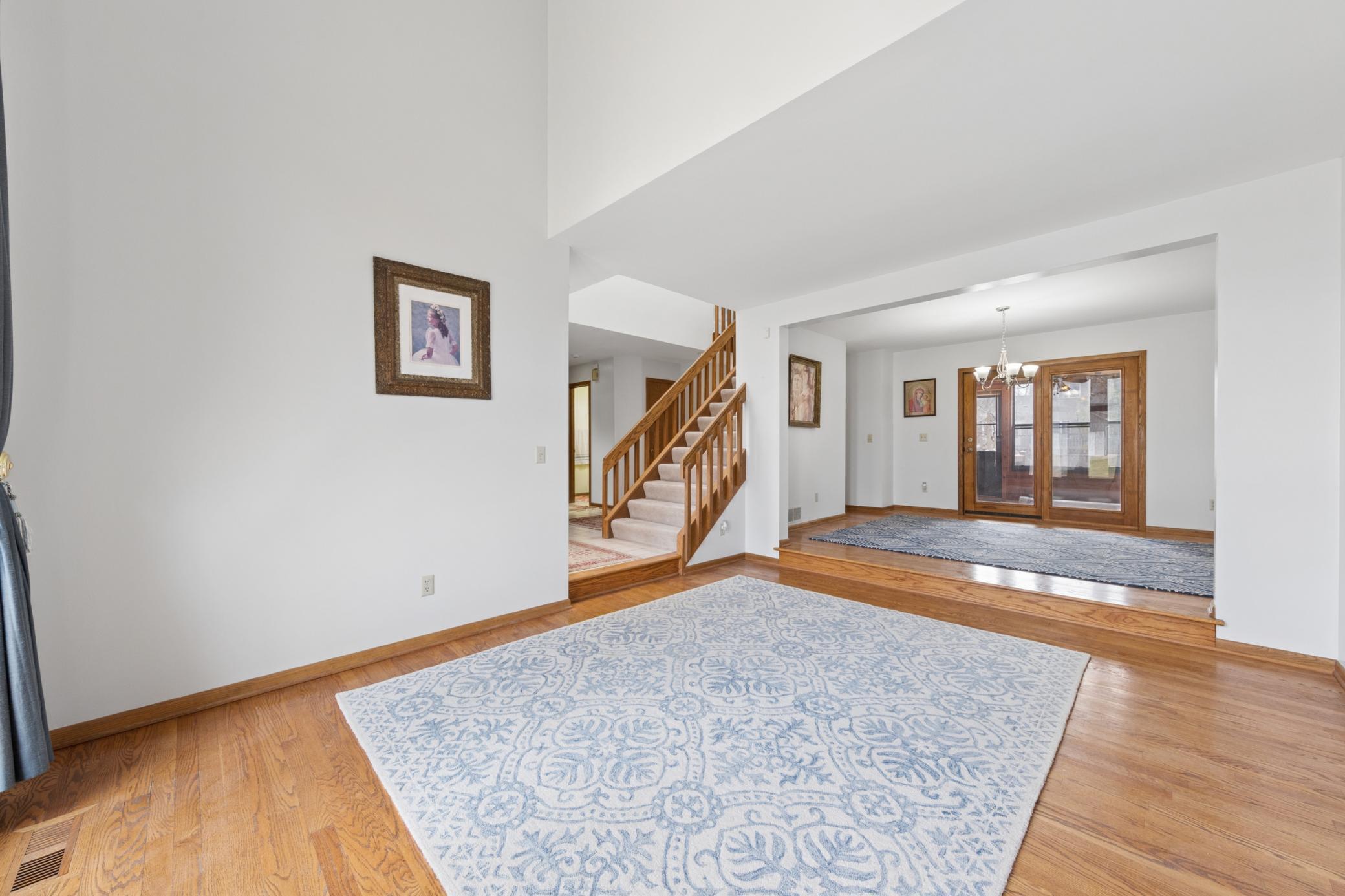 2248 James Street Eagan, MN 55122 - Photo 6 of 39