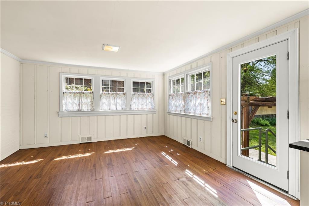 324 Woodrow Avenue High Point, NC 27262 - Photo 17 of 36