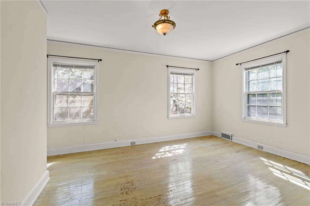 324 Woodrow Avenue High Point, NC 27262 - Photo 26 of 36