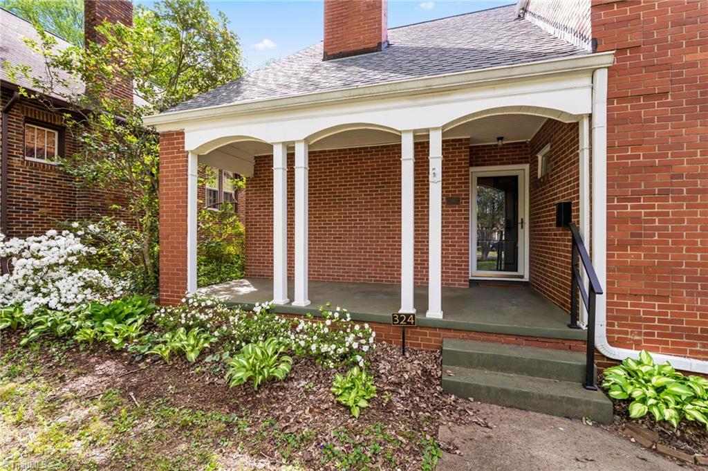 324 Woodrow Avenue High Point, NC 27262 - Photo 4 of 36