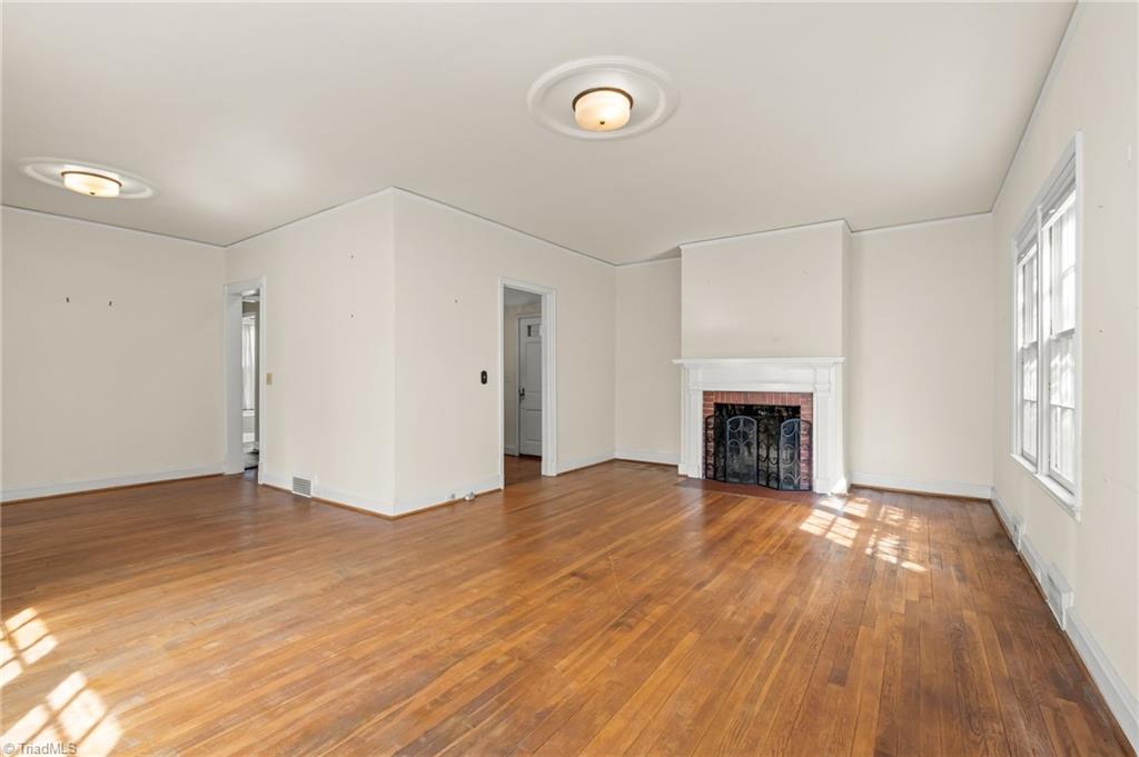 324 Woodrow Avenue High Point, NC 27262 - Photo 8 of 36