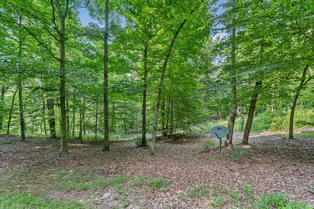 $277,000 | 9073 McMinnville Highway, Quebeck, TN 38579