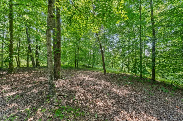 $277,000 | 9073 McMinnville Highway, Quebeck, TN 38579
