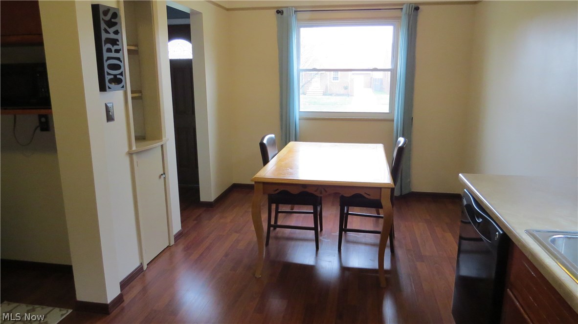 8321 Ackley Road Parma, OH 44129 - Photo 10 of 33 Large eat-in kitchen area