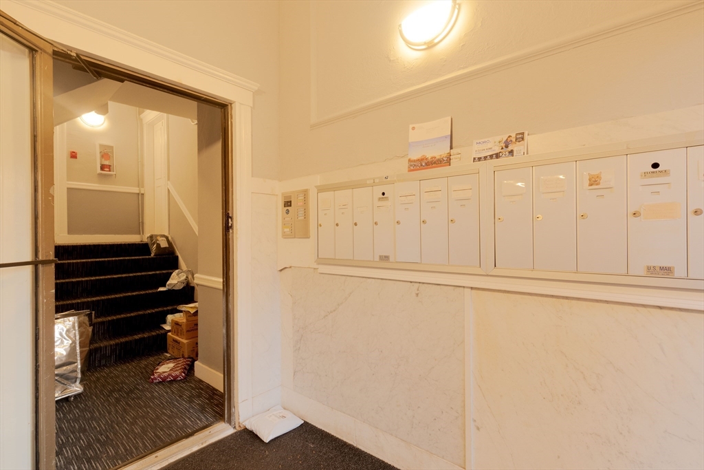 24 Ransom Road, Unit 7 Boston, MA 02135 - Photo 4 of 22